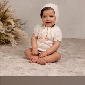 Feltman Brothers Flower Knit Set